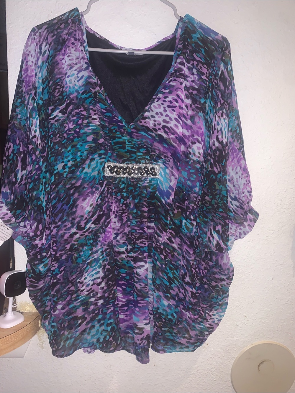 Jessica Simpson Purple & Teal Patterned V-Neck Tunic